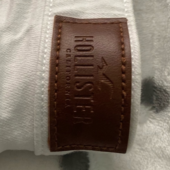 White Hollister Jeans! Excellent condition!! - Picture 4 of 5